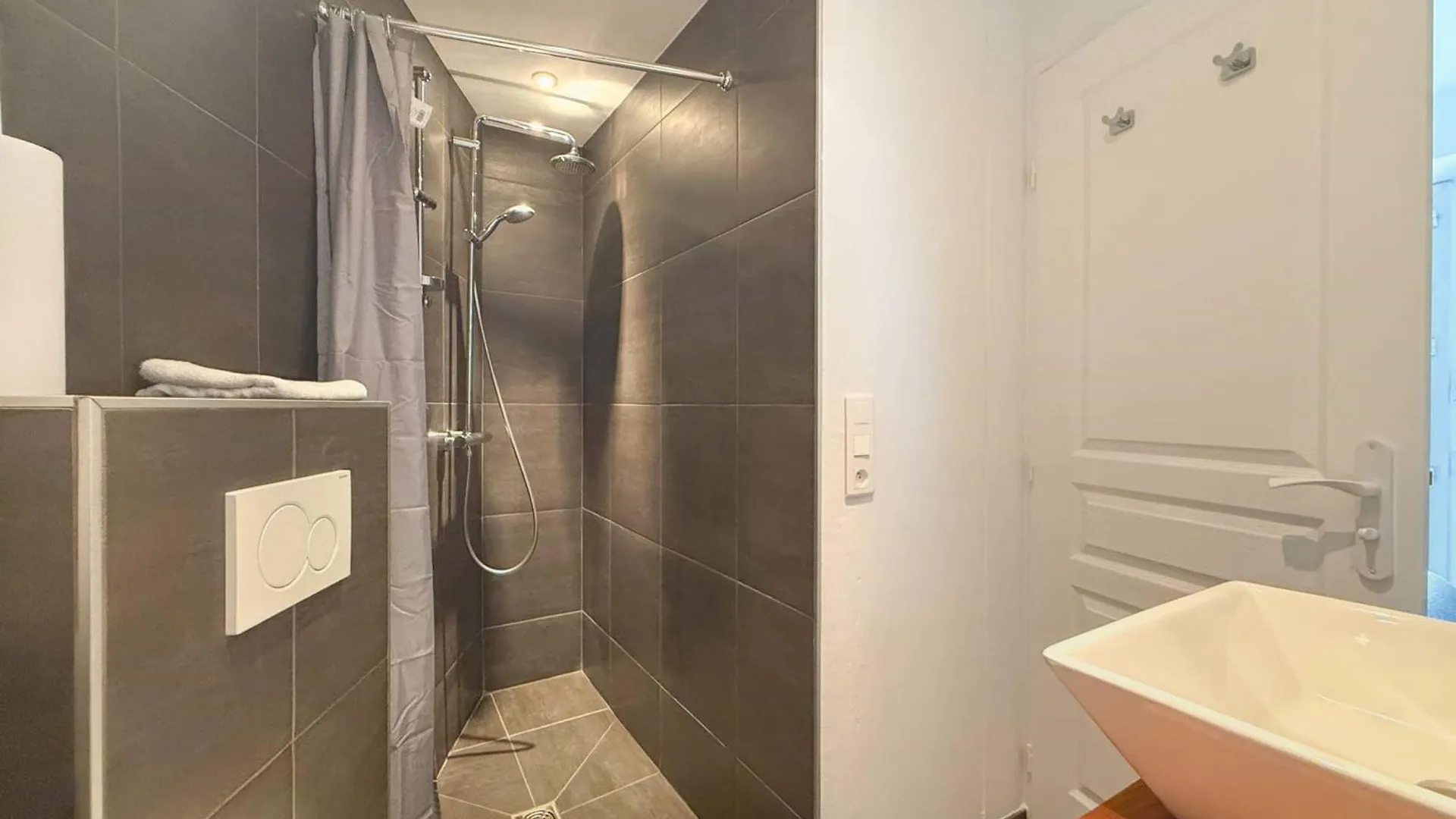 Flexliving - One Bedroom - Croix Nivert Paris France